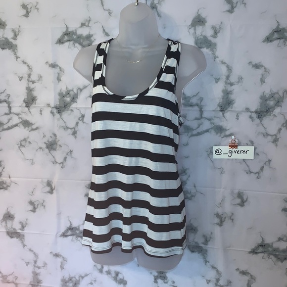 Large Black & White Stripped Tank Top - Picture 2 of 9
